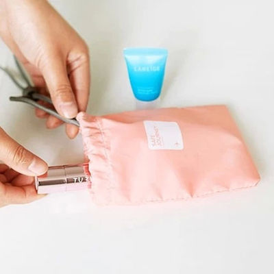 het promotie de stoffenpolyester van de eco vriendschappelijke schoonheid waterdichte drawstring doet de zak van het Douanestoflaken voor doekgift in zakken