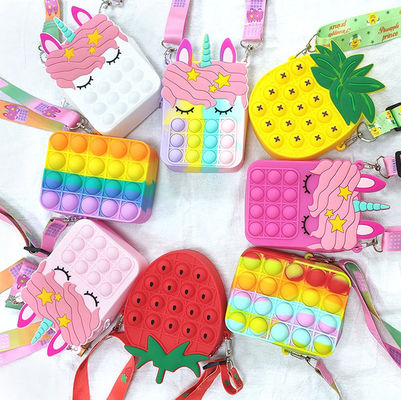 Friemel van de Portefeuilledames van Toy Rainbow Unicorn Coin Purse van Duwbellen het Kiezelzuurkruis - lichaamszak