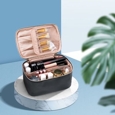 Maken dames draagbare cosmeticbags de reis kosmetische zak van de dubbel-laagritssluiting met handvat waterdicht